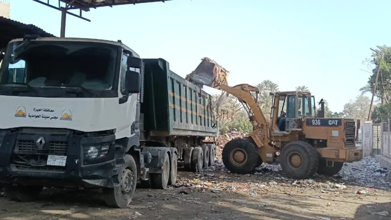 استجابة فورية للغضب الشعبي وتفاعلاً مع ما نشره "حواديت أون لاين"… رفع 300 طن مخلفات من أمام مقابر الحوامدية والمحافظ يتابع لحظة بلحظة