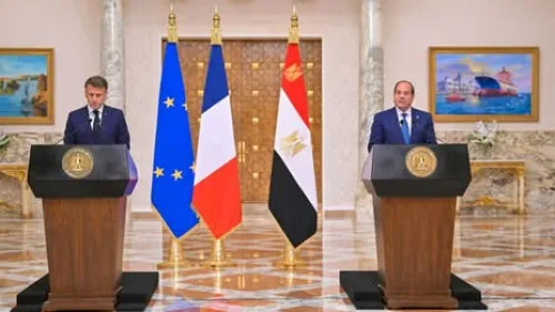 في مشهد استثنائي .. قمة السيسي وماكرون تقلب موازين السياسية الاقتصادية