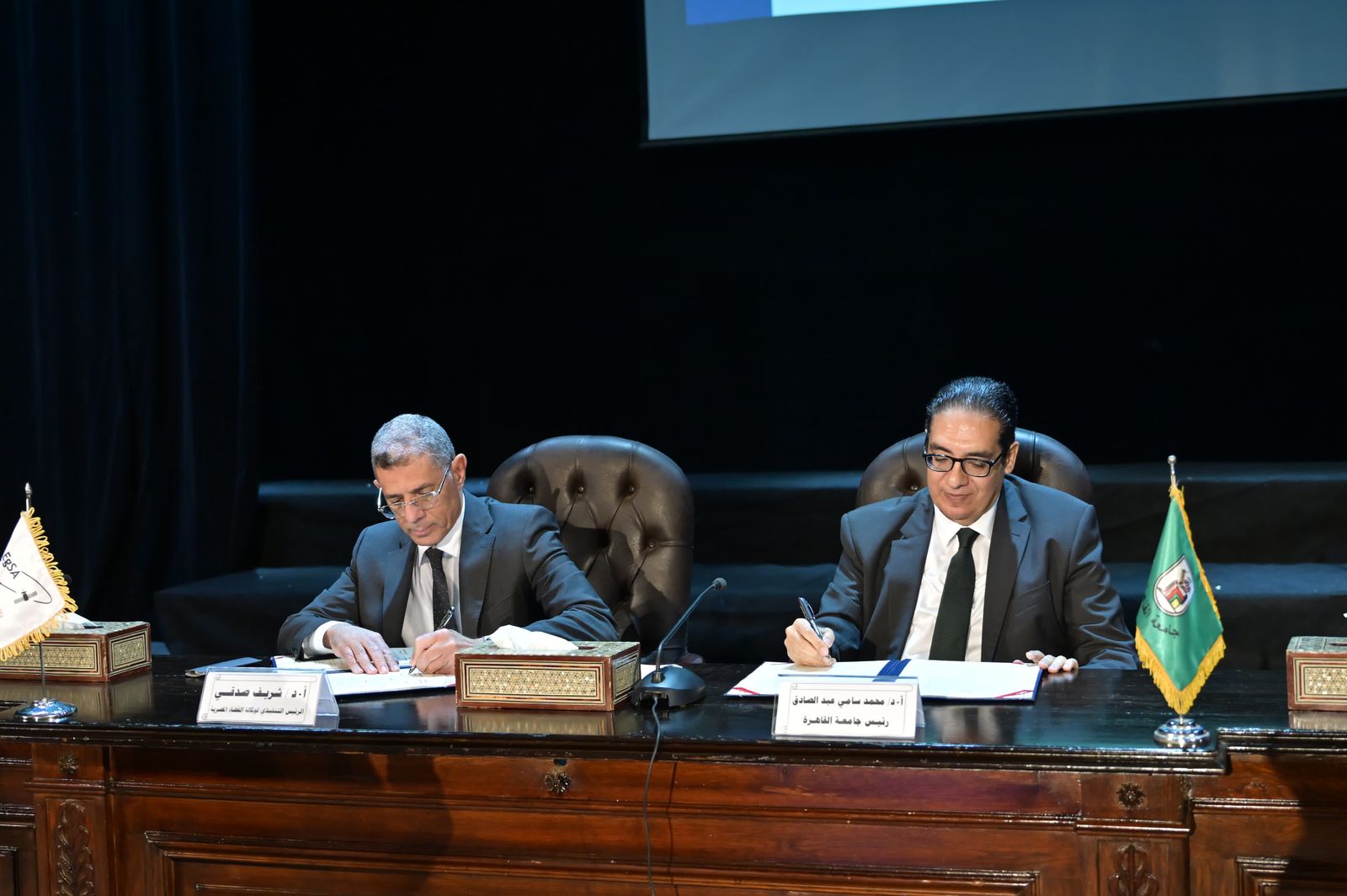 فضاء مصر المجهول: ما الذي يعِدُه العلماء في جامعة القاهرة؟