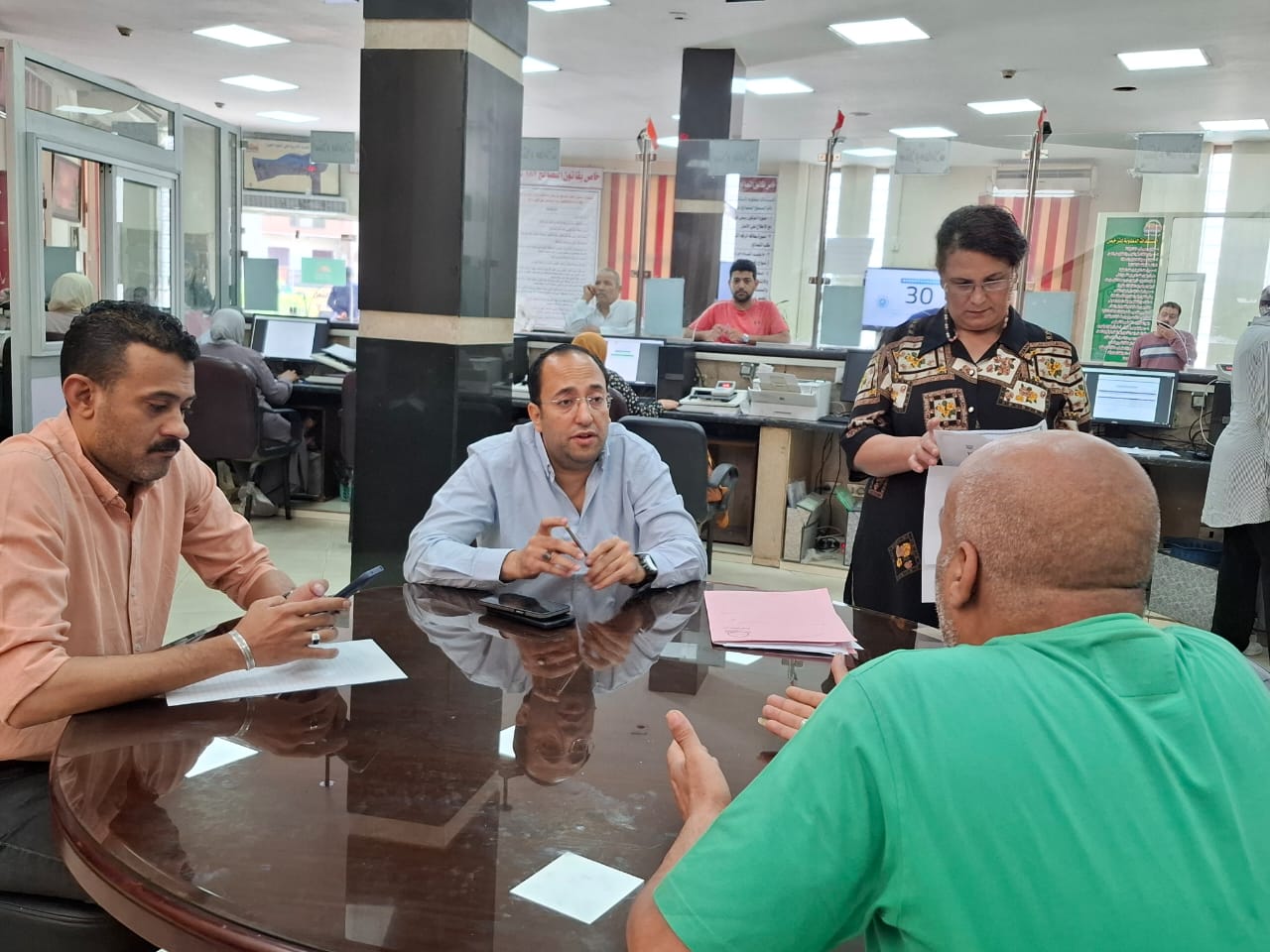 مخالفات، تسريبات، وتراخيص غائبة .. ماذا كشف الأهالي لهؤلاء المسئولين؟