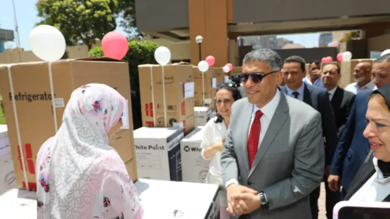 فرحة الزواج تبدأ من هنا .. هدايا تدخل البهجة على 50 عروس!