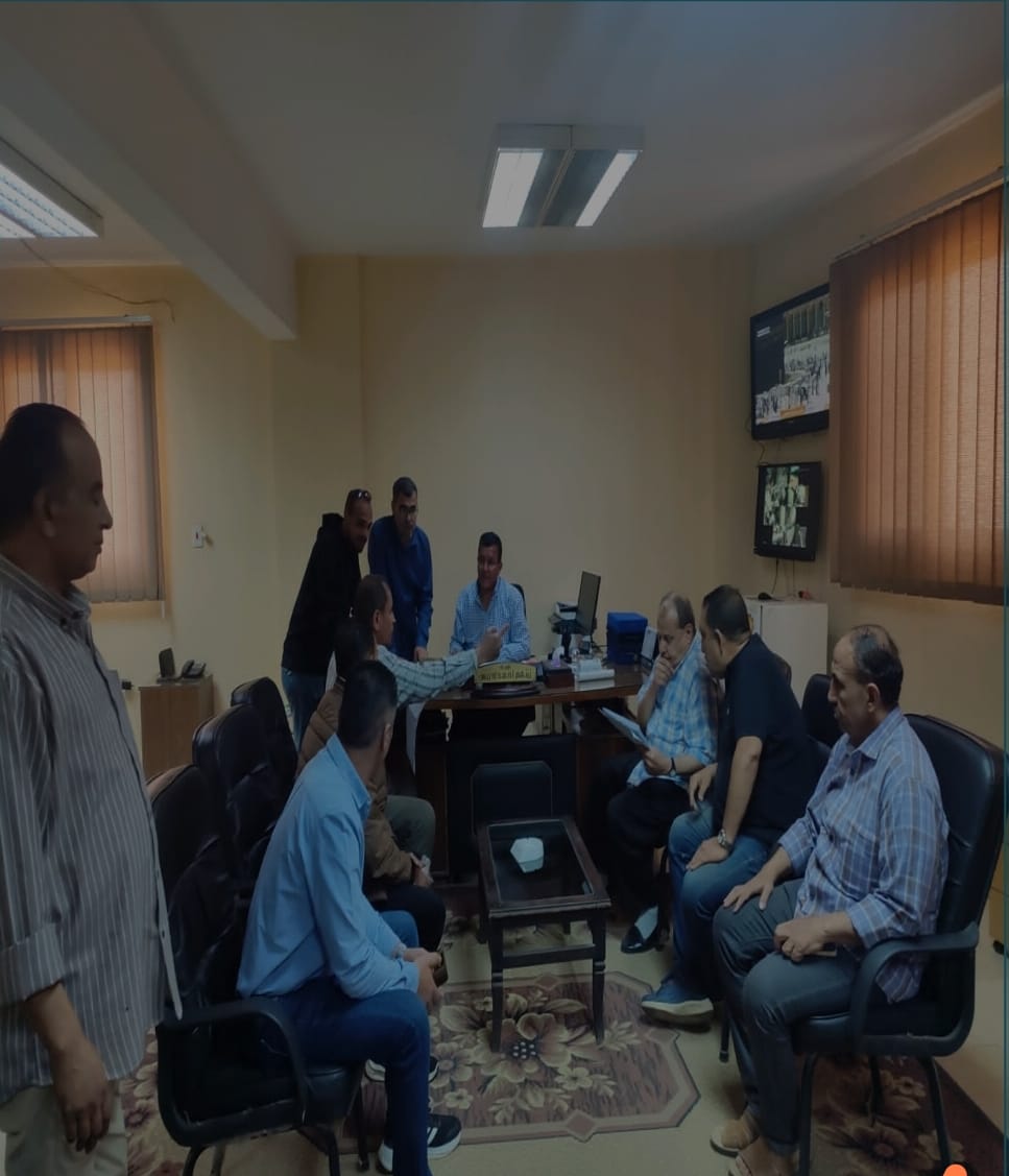 مخالفات، تسريبات، وتراخيص غائبة .. ماذا كشف الأهالي لهؤلاء المسئولين؟