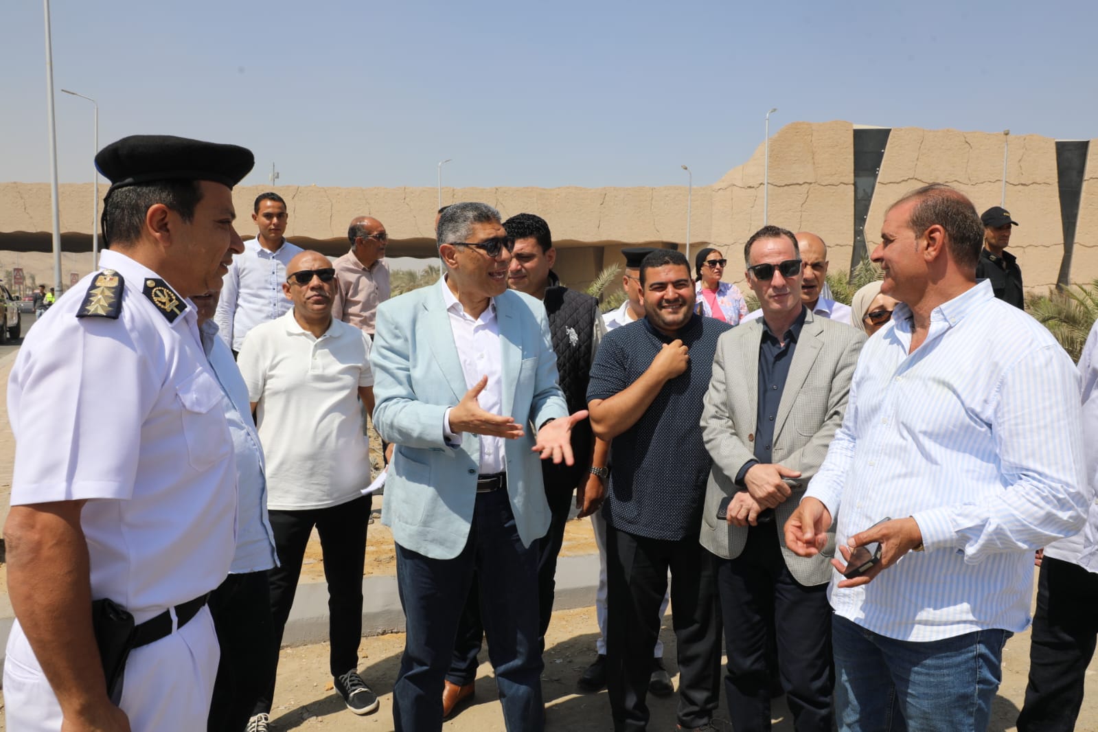 ما الذي يحدث حول المتحف الكبير؟.. جولة مفاجئة لمحافظ الجيزة تكشف التفاصيل