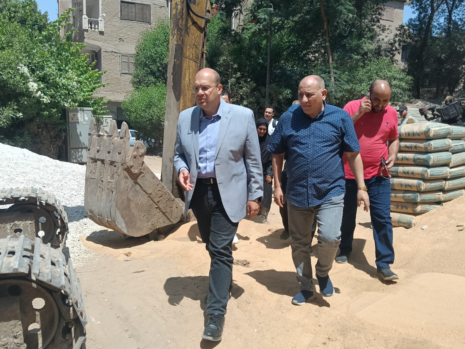 إصلاحات عاجلة في البنية التحتية بالحوامدية .. وتوجيهات حاسمة من نائب المحافظ 1 إصلاحات عاجلة في البنية التحتية بالحوامدية .. وتوجيهات حاسمة من نائب المحافظ