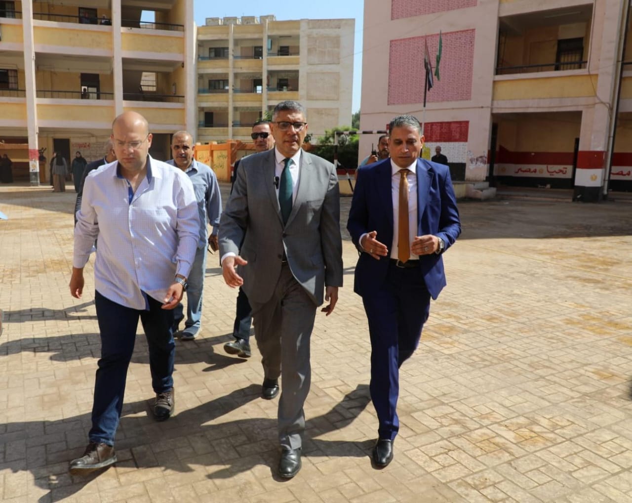 جولة مفاجئة لعادل النجار في لجان الثانوية العامة بأبو النمرس والحوامدية .. رسائل طمأنة وتوجيهات صارمة