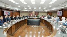 اجتماع طارئ يكشف أسرار خطوط المياه والصرف بالجيزة .. ما لم يُعلن من قبل
