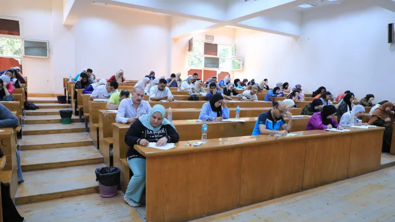 بإشراف شامل وتنسيق متكامل .. جامعة القاهرة تبدأ امتحانات التعليم المدمج