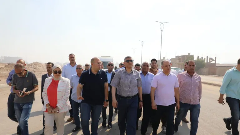في جولة نارية .. محافظ الجيزة يشرف ميدانيًا على مشروعات تنقل الجنوب لعصر جديد