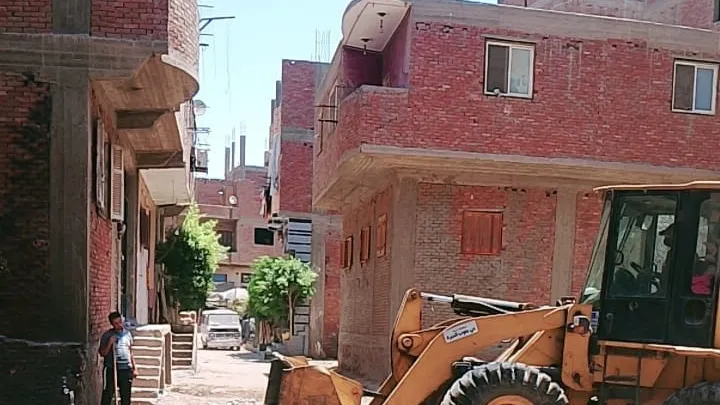 ضربات متلاحقة للإهمال .. رئيس حي جنوب الجيزة لا يهدأ!