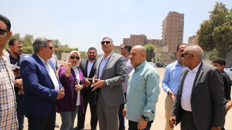 في زيارة غير متوقعة .. المحافظ يُطلق مشروعا سيفاجئ سكان الجيزة!