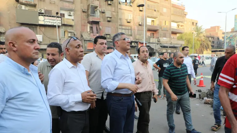 انقطاع مفاجئ ومياه توزع بالسيارات .. ماذا يحدث في الجيزة؟