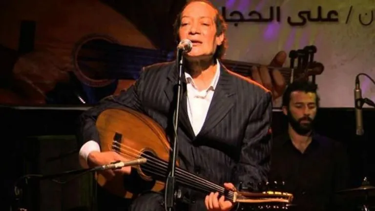 الوداع الأخير لصوت الدفء .. رحيل الفنان أحمد الحجار يُبكي الوسط الفني