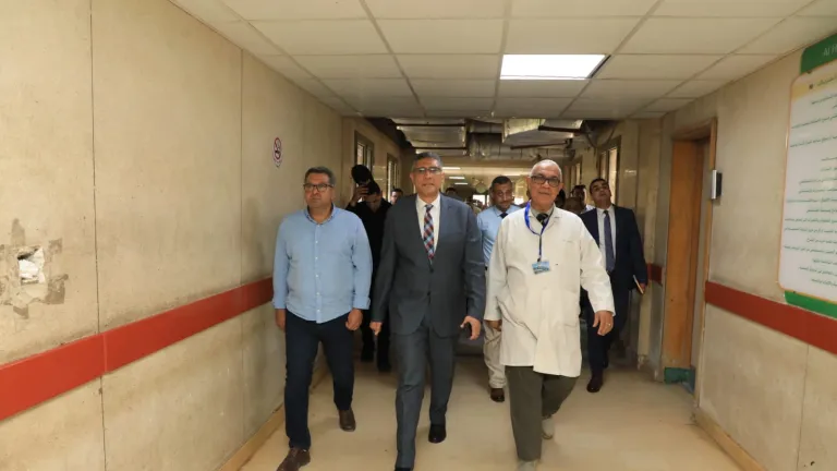 فتاة المنيب نجت من الموت .. والبطل تحت رعاية خاصة من المحافظة