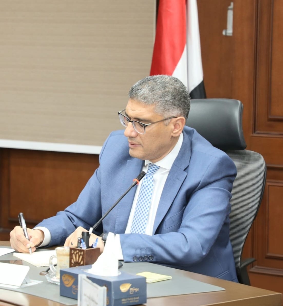 لماذا أجرى محافظ الجيزة حركة تنقلات موسعة شملت 71 نائبًا؟ 1 لماذا أجرى محافظ الجيزة حركة تنقلات موسعة شملت 71 نائبًا؟