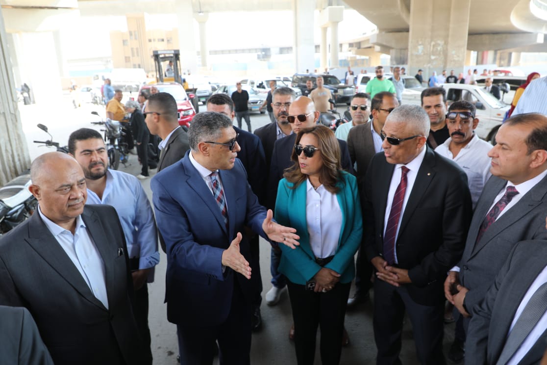 اللمسات الأخيرة قبل الافتتاح .. محيط مستشفى بولاق الدكرور في ثوب حضاري جديد