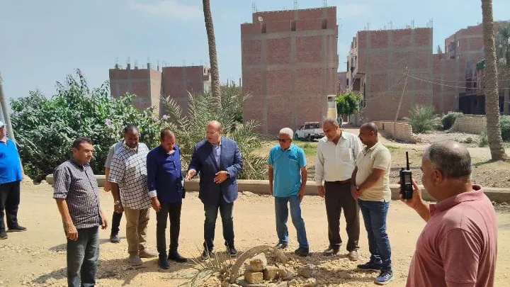 أسرار جولة مفاجئة بنائب محافظ الجيزة في البدرشين .. ماذا وجد هناك؟