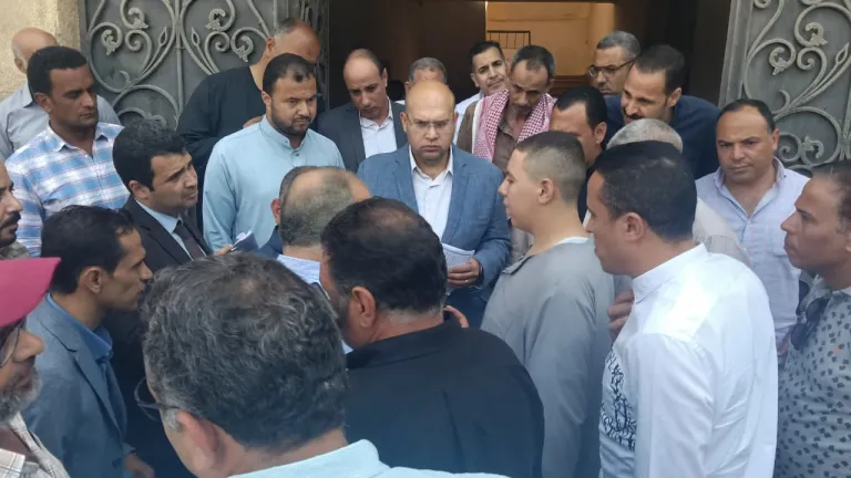 لقاء ساخن بين نائب المحافظ والمستثمرين .. وقرارات حاسمة في الطريق