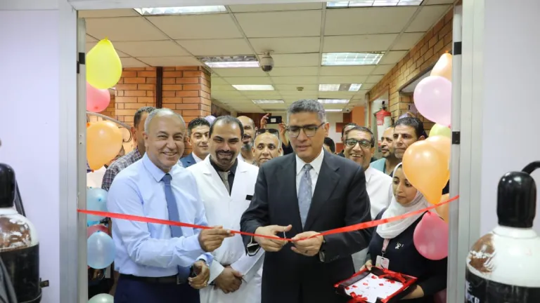 محافظ الجيزة يتدخل لإنقاذ مريض ويفتتح توسعات كبرى بالرعاية المركزة في مستشفى إمبابة