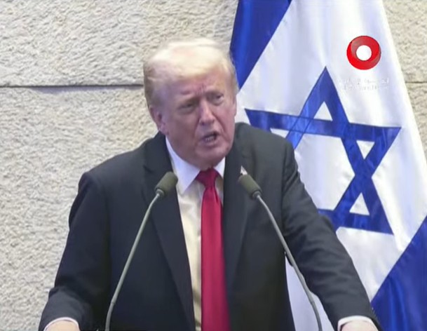 ترامب يفجّر المفاجأة من الكنيست: «الشرق الأوسط يدخل زمن السلام الذهبي»