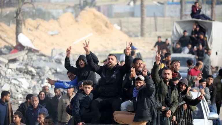 غزة تبتسم من تحت الركام .. يوم أشرقت فيه شمس العودة
