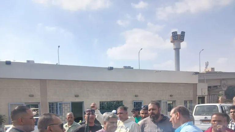 رئيس حى الهرم يتابع بنفسه .. لا تهاون مع أي تجاوز في تعريفة الركوب الجديدة