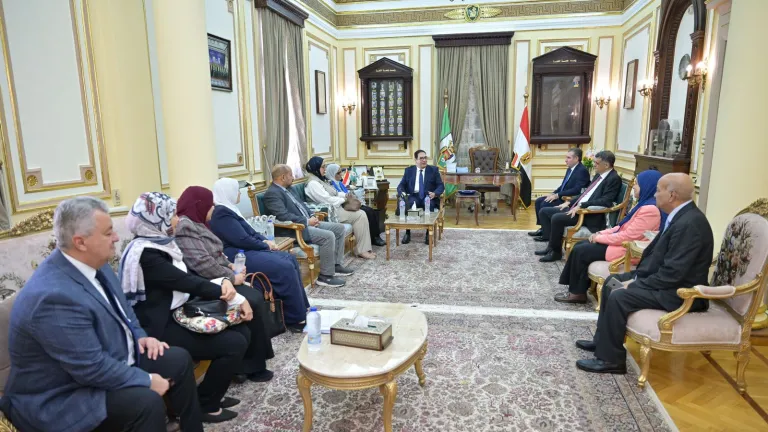 نقطة تحول حاسمة: هيئة جودة التعليم تراجع ملفات اعتماد معهد الأورام .. ورئيس الجامعة يؤكد دعمًا غير مسبوق
