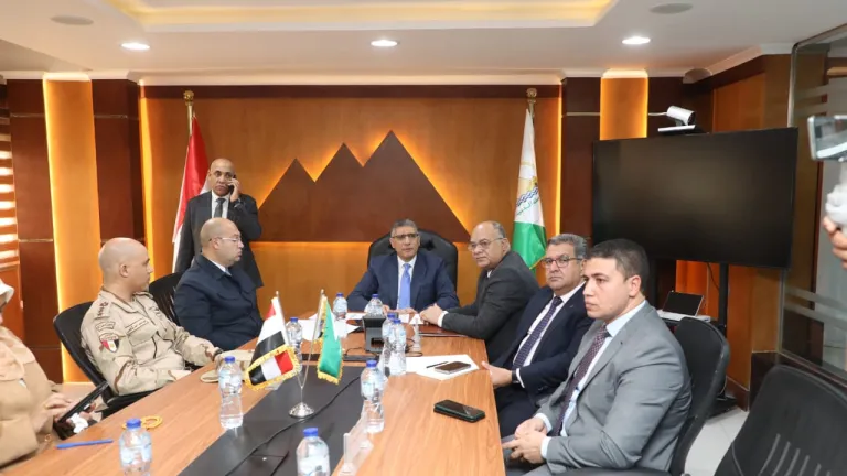 انطلاقة انتخابية هادئة تحت الرقابة المشددة .. الجيزة تفتح أبواب 7 دوائر أمام الناخبين