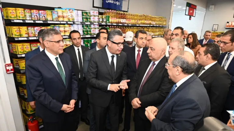 التموين يكسر الشكل التقليدي .. «كاري أون» يشعل ثورة التسوق الحكومي