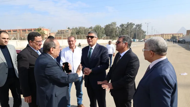 تحرك ميداني ورسائل طمأنة للمواطنين .. محافظ الجيزة يقود معركة ضبط الأسعار