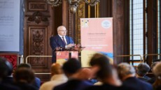 من باريس: د. الخشت يكشف كيف يمكن للدين والعلم أن يتكاملا