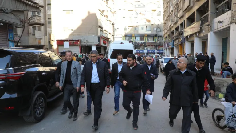 نقطة شرطة ثابتة وقرارات عاجلة .. تطورات جديدة في أحد أكثر شوارع الجيزة ازدحامًا