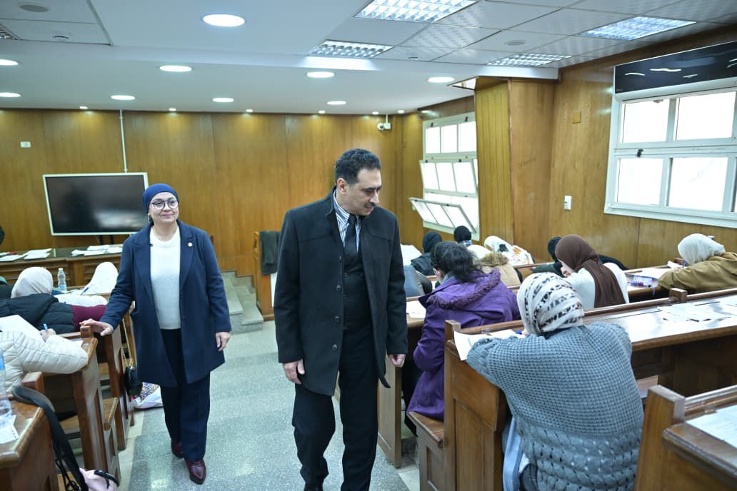 جولات مفاجئة داخل كليات جامعة القاهرة .. ماذا رصدت القيادات الجامعية؟