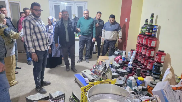 ما خفي كان أعظم داخل حي الطالبية بالجيزة .. حملة مفاجئة تكشف نشاطًا خطيرًا