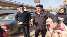 عيد الشرطة.. ورود المحبة تزين شوارع الحوامدية