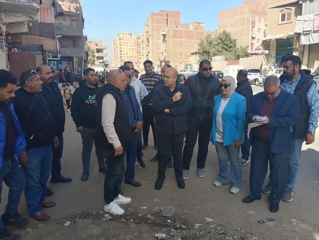 الشهابي يلتقي المواطنين على الأرض لحل شكاواهم بمشروع الرصف الجديد