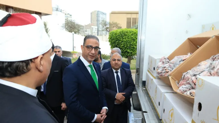 الأنصاري يشهد تسلُّم 4 أطنان لحوم من وزارة الأوقاف لدعم الأسر الأولى بالرعاية