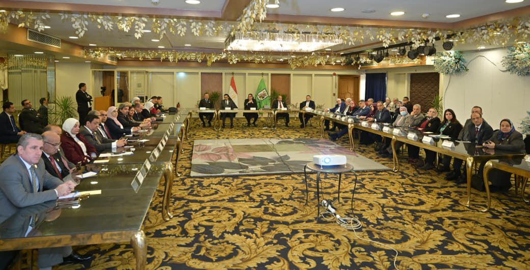 قرارات استراتيجية تعيد رسم خريطة الجامعة .. ماذا دار في اجتماع مجلس جامعة القاهرة؟