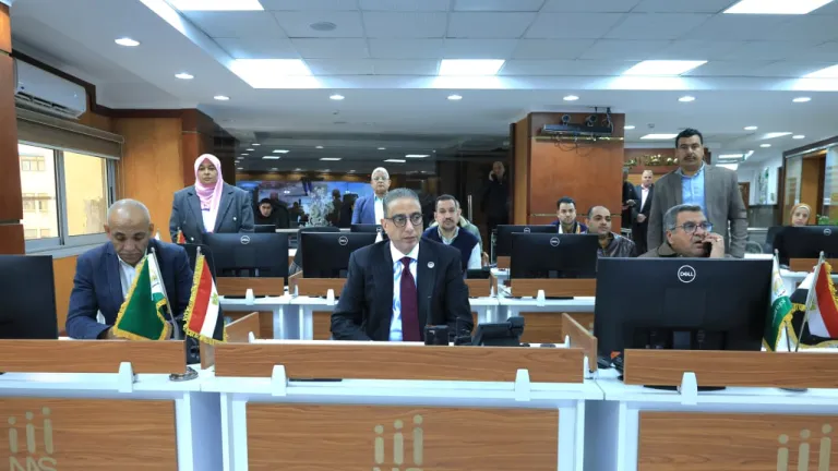 من قلب غرفة السيطرة .. تحرك حاسم لمحافظ الجيزة يوقف مخالفات البناء في أبو النمرس