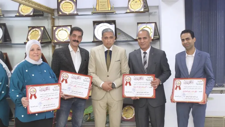 بقيادة قوية .. الحوامدية تُذهل الوزير وتُتوَّج بتكريم وكيل وزارة التربية والتعليم بالجيزة