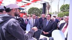 رئيس جامعة القاهرة يتفقد فرص المستقبل .. دعم غير مسبوق للخريجين