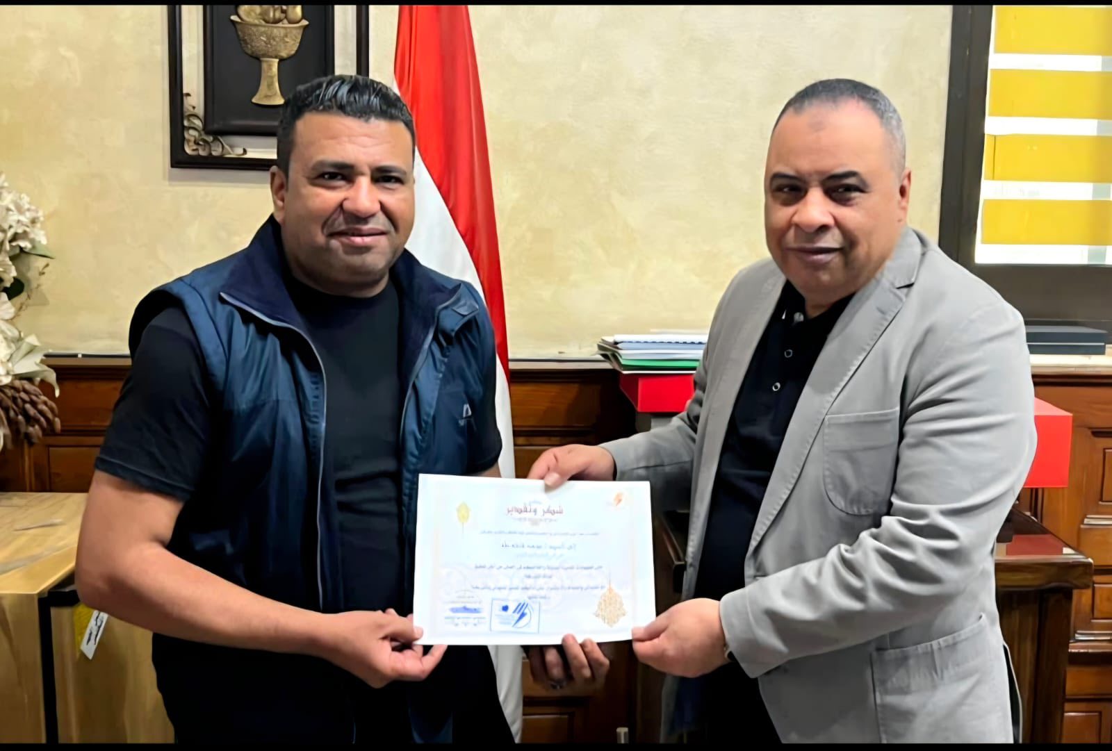 احتفاء مستحق .. “جنوب القاهرة للكهرباء” تكرّم محمد قلشة تقديرًا لتميّزه