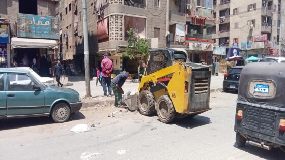 تحركات قوية بالجيزة لرفع المخلفات .. وضبط “تروسيكل” أثناء إلقاء الردش بالطريق العام