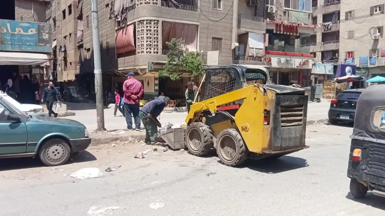 تحركات قوية بالجيزة لرفع المخلفات .. وضبط “تروسيكل” أثناء إلقاء الردش بالطريق العام