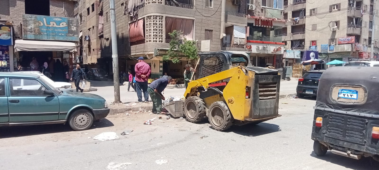 تحركات قوية بالجيزة لرفع المخلفات .. وضبط “تروسيكل” أثناء إلقاء الردش بالطريق العام