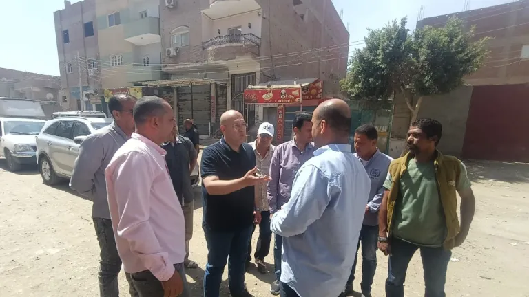 ماذا رصد نائب محافظ الجيزة خلال جولته بالبدرشين؟ .. توجيهات عاجلة وتحركات ميدانية لرفع المخلفات وإنهاء الإشغالات