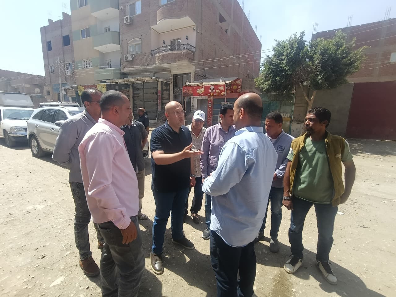 ماذا رصد نائب محافظ الجيزة خلال جولته بالبدرشين؟ .. توجيهات عاجلة وتحركات ميدانية لرفع المخلفات وإنهاء الإشغالات 1 ماذا رصد نائب محافظ الجيزة خلال جولته بالبدرشين؟ .. توجيهات عاجلة وتحركات ميدانية لرفع المخلفات وإنهاء الإشغالات