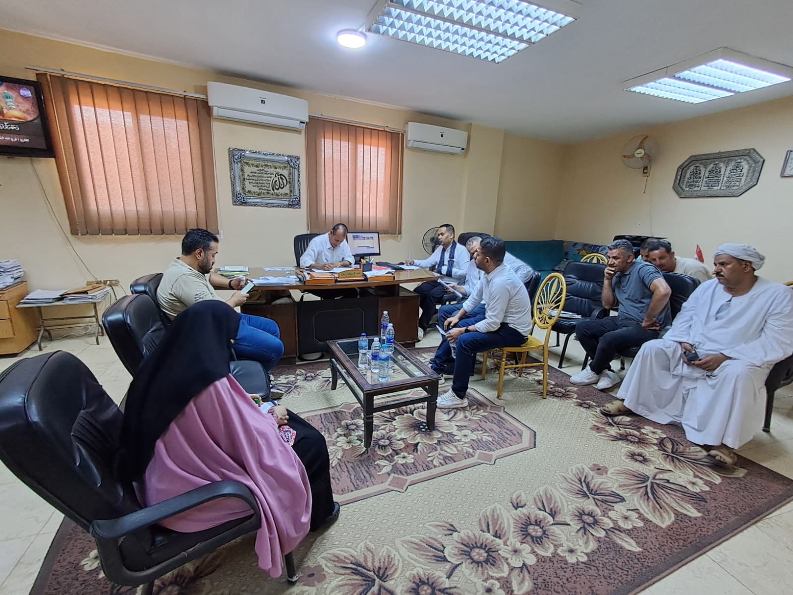 الجيزة تتحرك بأوامر المحافظ .. لقاءات مباشرة لحسم شكاوى المواطنين خلال ساعات 1 الجيزة تتحرك بأوامر المحافظ .. لقاءات مباشرة لحسم شكاوى المواطنين خلال ساعات