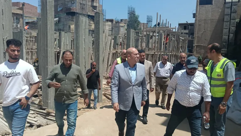 سباق مع الزمن لإنهاء مشروعات الصرف الصحي بالبدرشين .. نائب محافظ الجيزة يصدر توجيهات حاسمة لتسريع التنفيذ