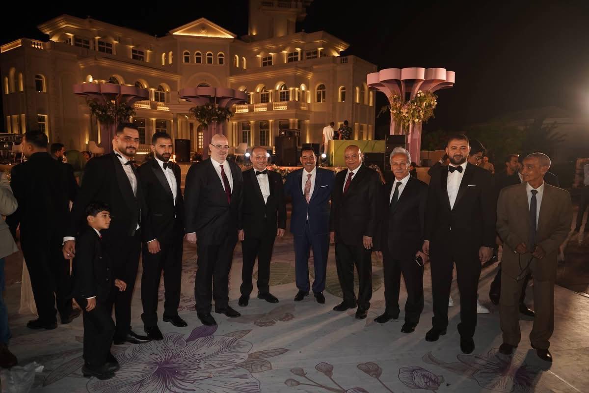 وفاءً لمسيرة رجل الصناعة .. كبار رجال الدولة يشاركون الحاج سيد حلمي الشرابي والعمده السياسي المخضرم الحسيني مصطفي محمد فرحة العروسين