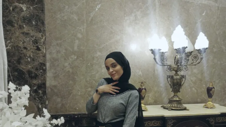 بالزغاريد والفرحة .. «حواديت أون لاين» تهنئ هنا محمد إبراهيم أبو رجب بتفوقها في الثانوية العامة